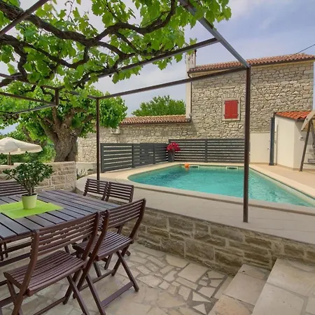 Holiday home Mit Privatpool Fuer 8 Personen Ca 123 Qm In Dracevac, Istrien Istrische Riviera Porec