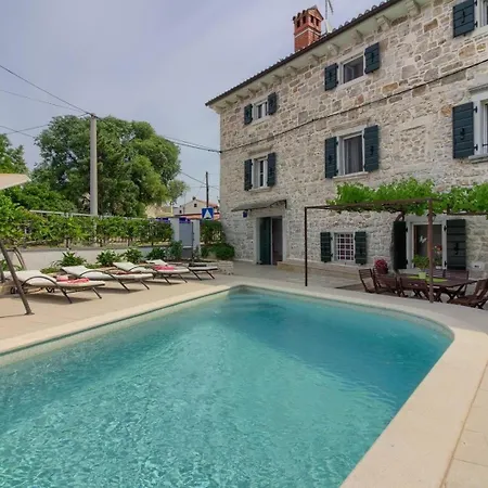 Holiday home Mit Privatpool Fuer 8 Personen Ca 123 Qm In Dracevac, Istrien Istrische Riviera Porec