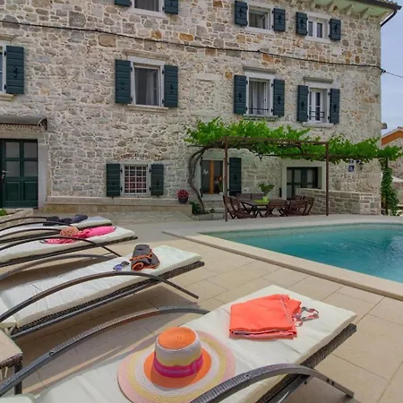 Holiday home Mit Privatpool Fuer 8 Personen Ca 123 Qm In Dracevac, Istrien Istrische Riviera