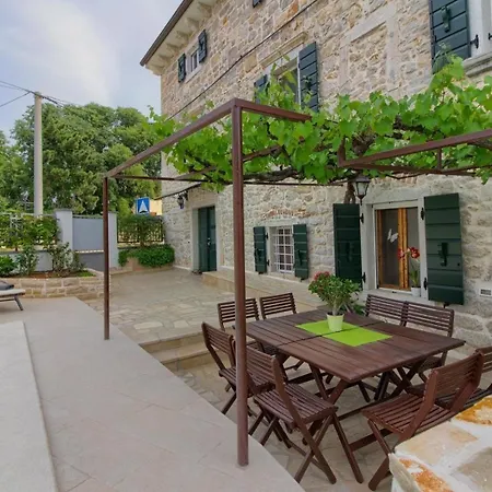 Mit Privatpool Fuer 8 Personen Ca 123 Qm In Dracevac, Istrien Istrische Riviera