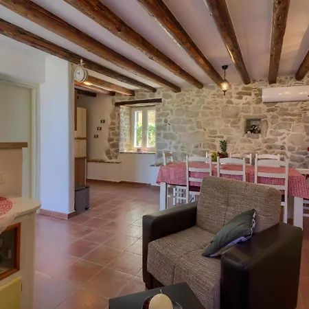 Mit Privatpool Fuer 8 Personen Ca 123 Qm In Dracevac, Istrien Istrische Riviera Holiday home Porec